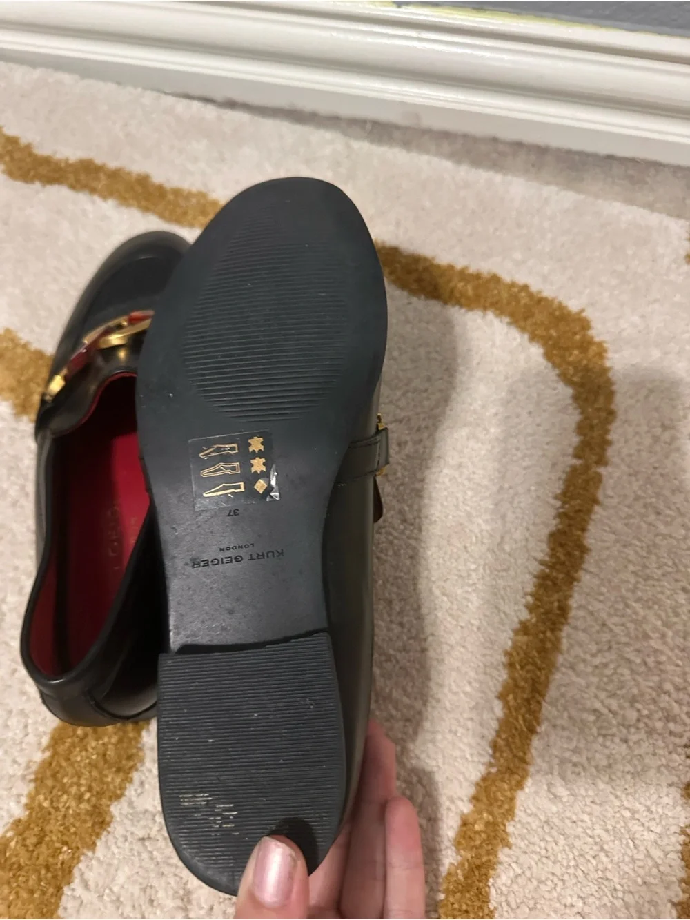 Kurt Geiger Black Leather Loafers with Gold Chain size 37 women’s